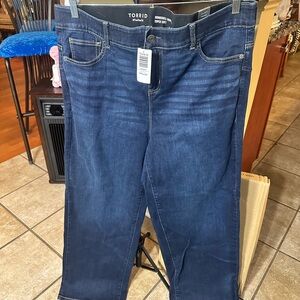 Torrid Bombshell Super Soft Wide Leg High Rise Jeans in Dark Wash NWT 18R
